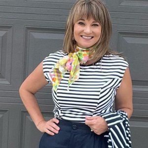 Cabi 6337 Illusion Tee Spring 2023 XSmall EUC